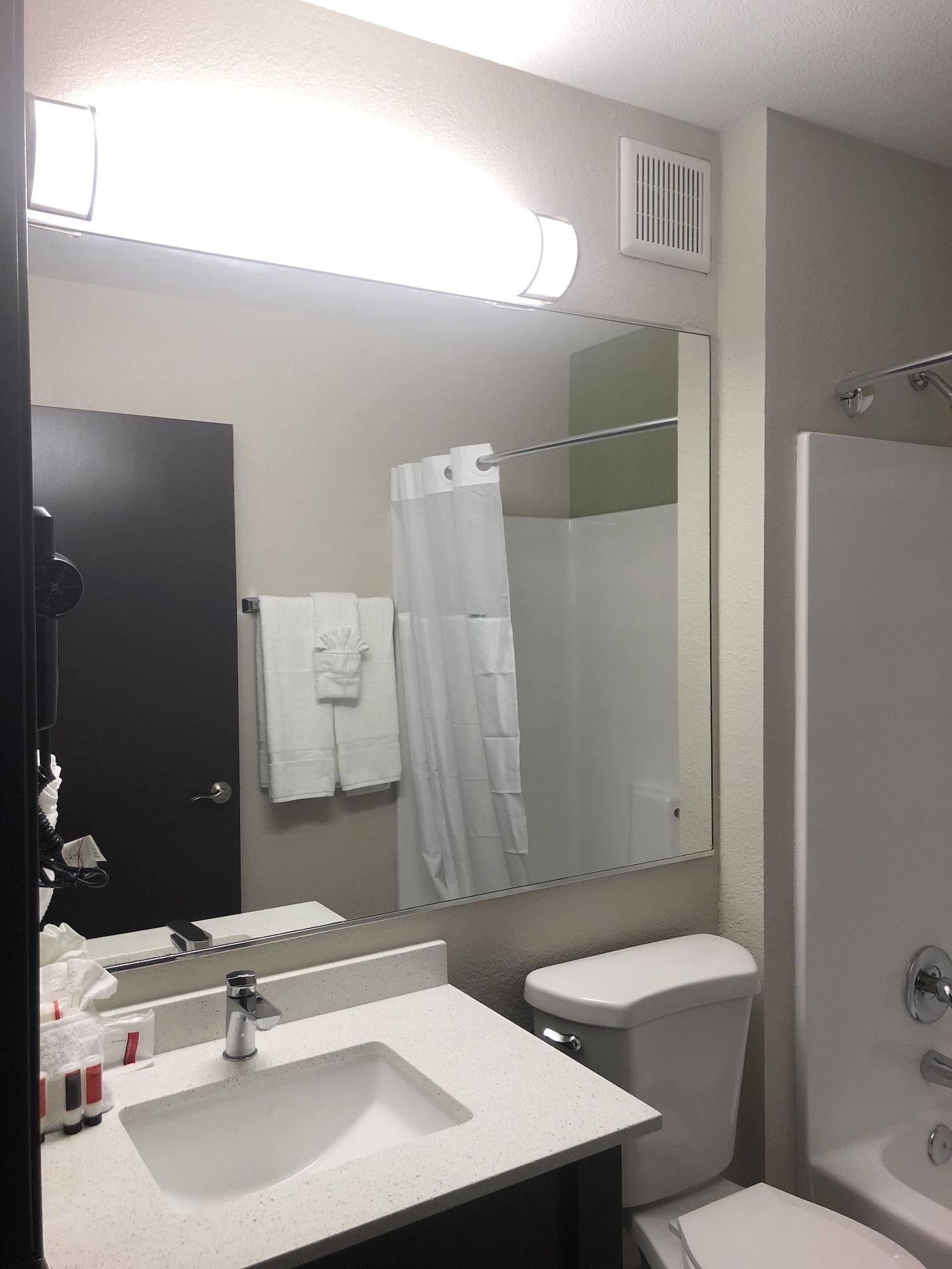 Baymont By Wyndham Phoenix I-10 Near 51St Ave Εξωτερικό φωτογραφία