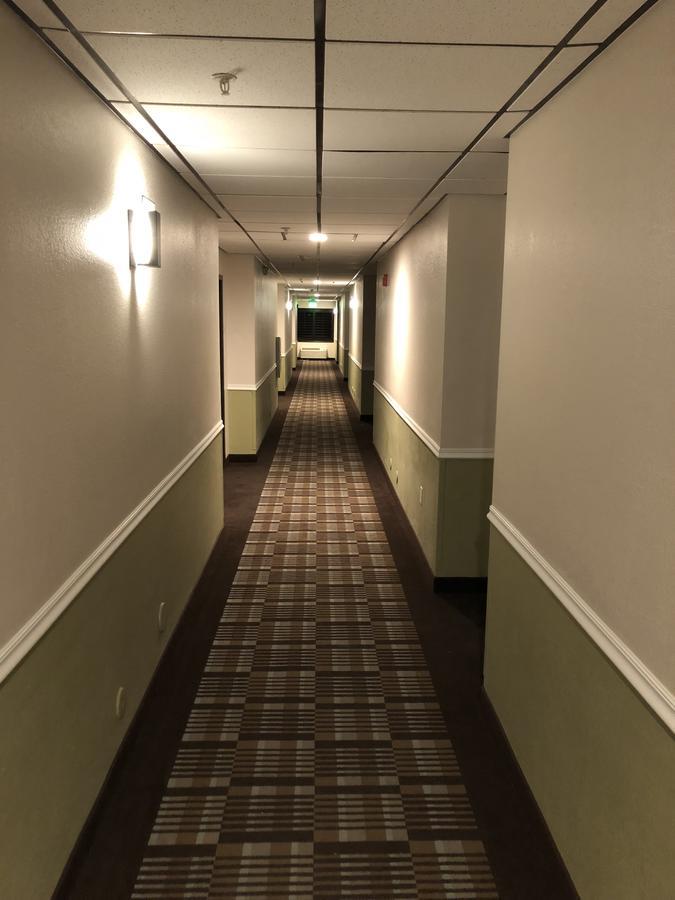 Baymont By Wyndham Phoenix I-10 Near 51St Ave Εξωτερικό φωτογραφία