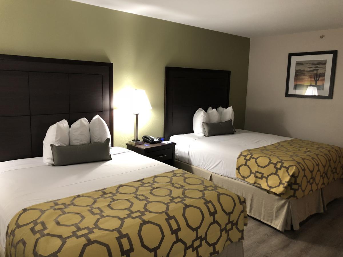 Baymont By Wyndham Phoenix I-10 Near 51St Ave Εξωτερικό φωτογραφία