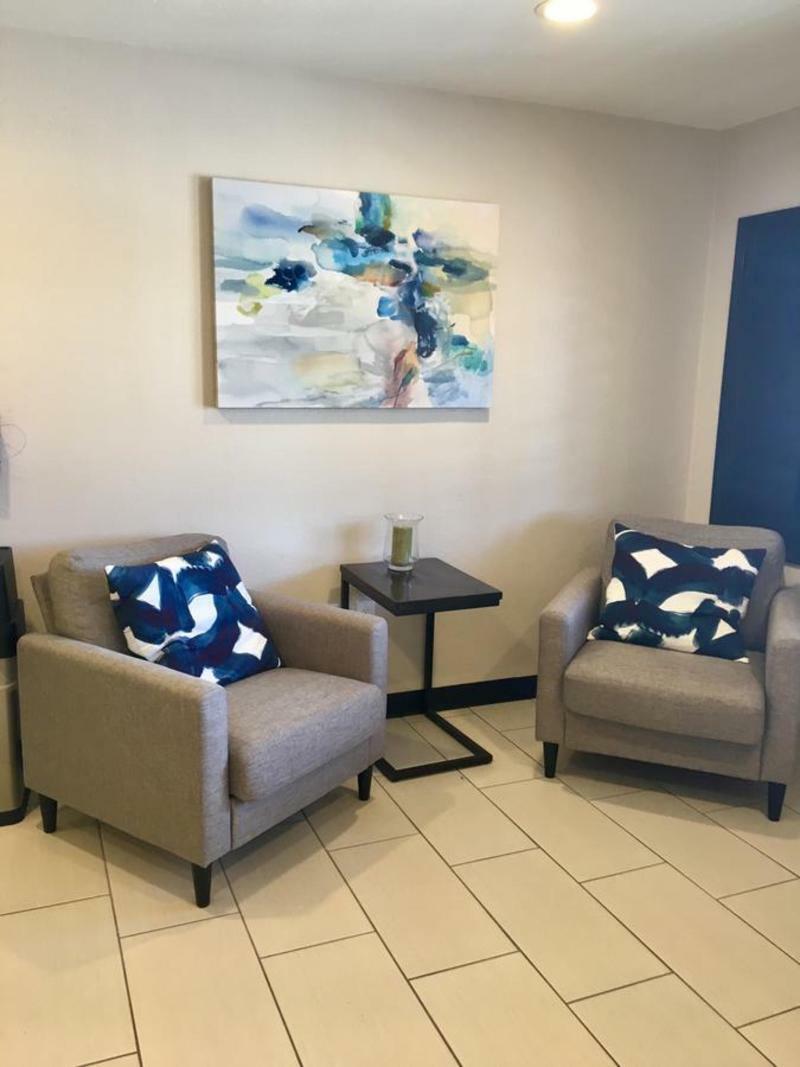 Baymont By Wyndham Phoenix I-10 Near 51St Ave Εξωτερικό φωτογραφία
